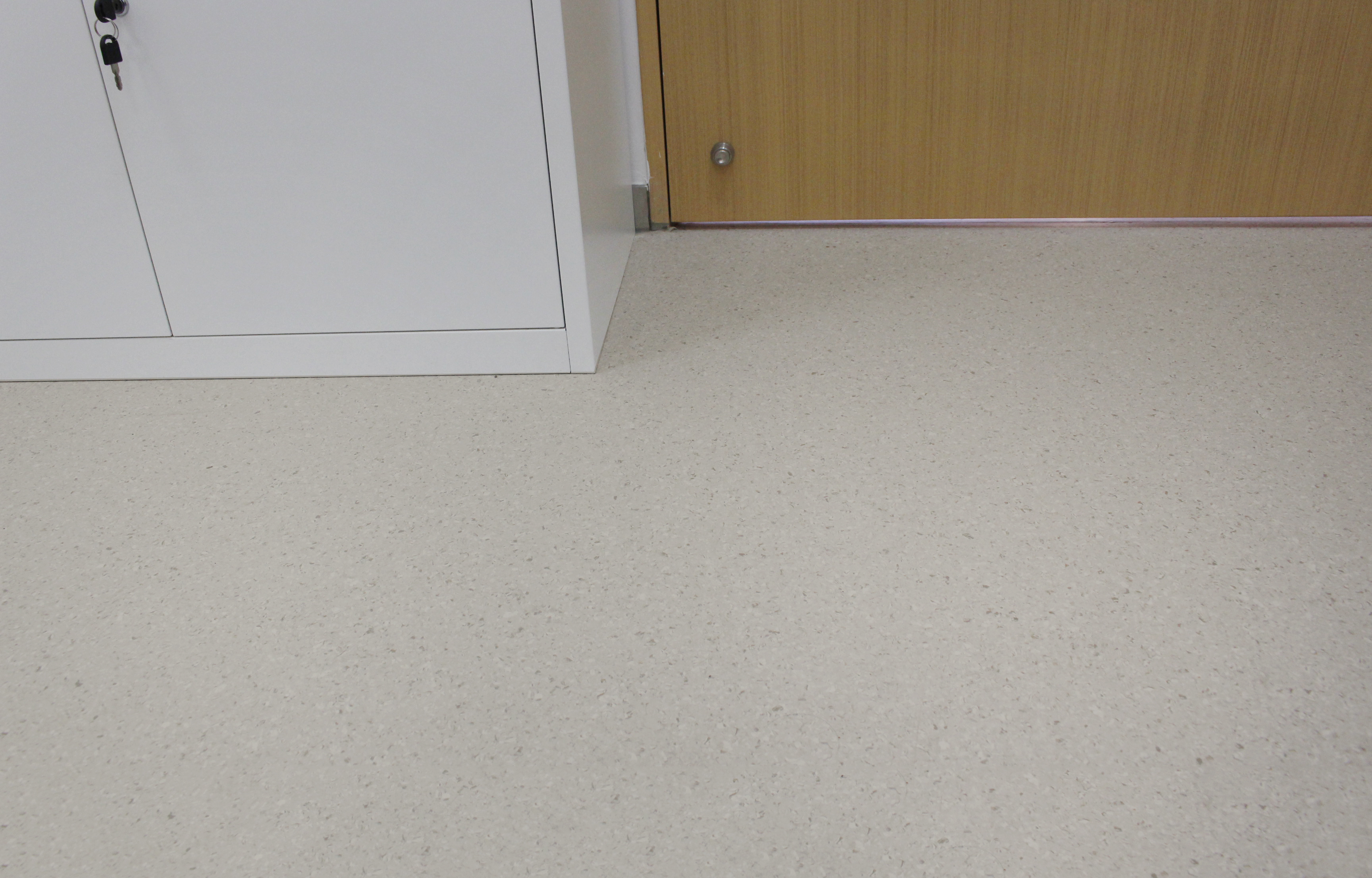 333体育同质透心地板